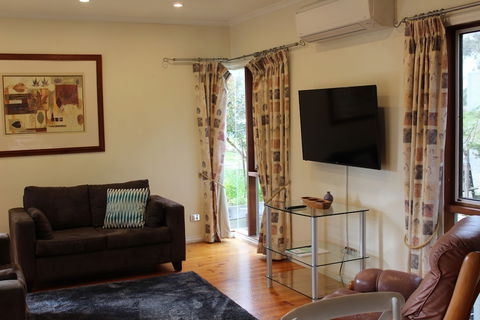 Australian Home Away At Wonga Park Brushy Creek - Getaway Accommodation 6