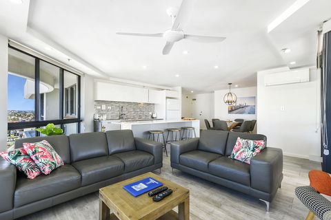 Victoria Square Private Apartments - Getaway Accommodation 6
