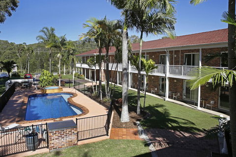Aston Motel Yamba - Getaway Accommodation 2