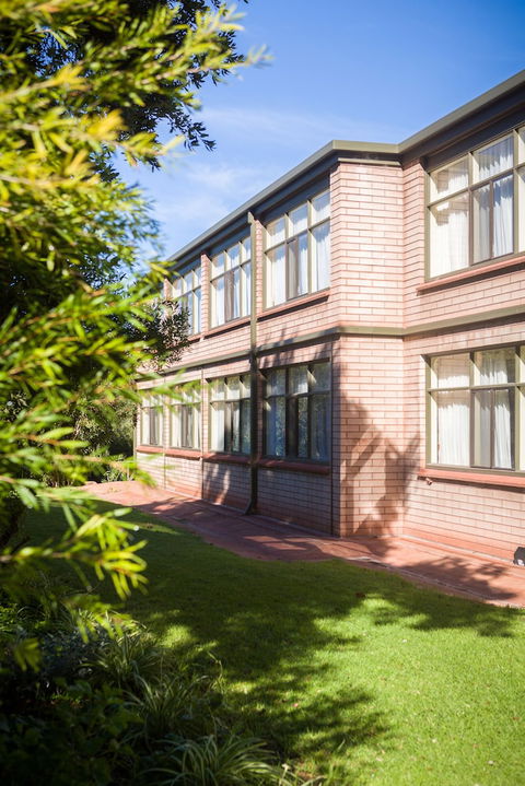 Foreshore Motor Inn - Getaway Accommodation 1