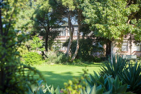 Foreshore Motor Inn - Getaway Accommodation 5