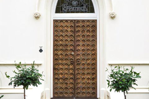 Saint Patricks Luxury Boutique Hotel - Getaway Accommodation 2