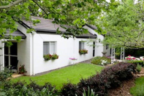 Homewood Cottages - Getaway Accommodation 0