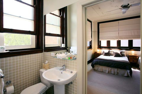 The Bank Guesthouse - Getaway Accommodation 5