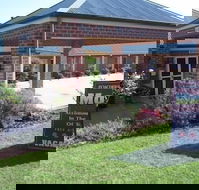 Poachers Paradise Motel - Getaway Accommodation