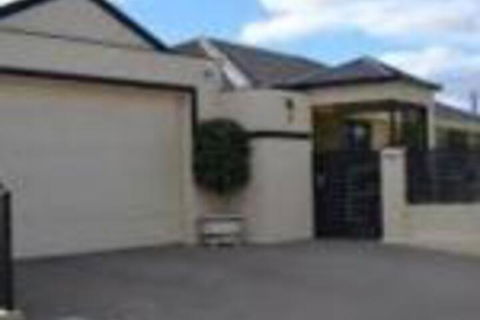 Sunset Retreat - Getaway Accommodation 0