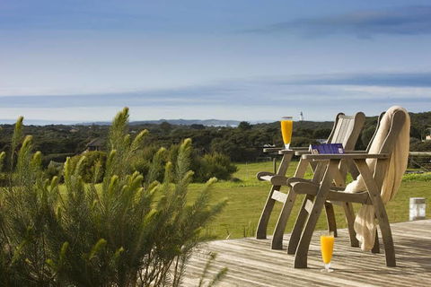 Lonsdale Views - Getaway Accommodation 0