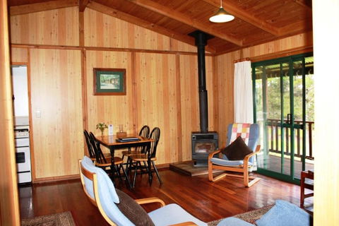 Hawke Brook Chalets - Getaway Accommodation 4