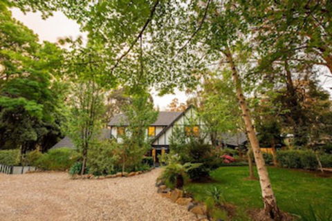 Holly Lodge - Getaway Accommodation 0