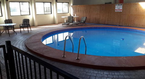 Herbert Valley Motel - Getaway Accommodation 4