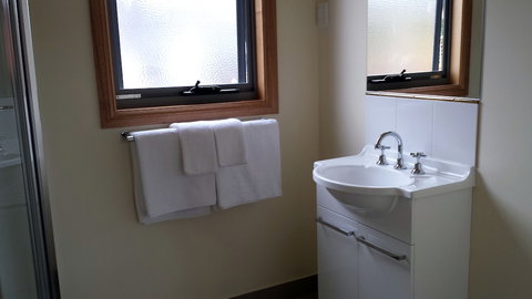 Daylesford Central Motor Inn - Getaway Accommodation 4