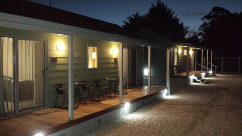 Daylesford Central Motor Inn - Getaway Accommodation 1