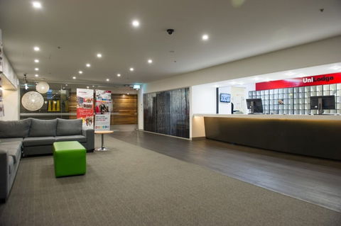 Holistay At Melbourne Central Apartment - Getaway Accommodation 3