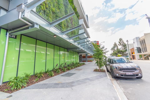 Homely Apartment In South Brisbane - Getaway Accommodation 1