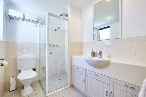 Fremantle Townhouse Unit 5 - Getaway Accommodation 2