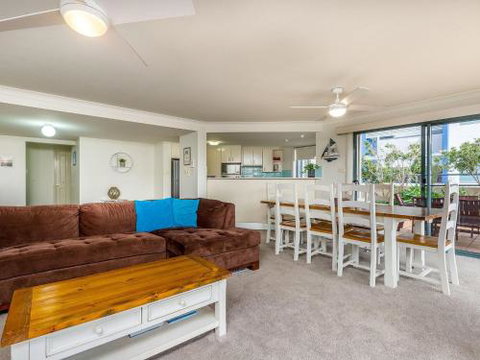 3 Peninsula Waters 2 4 Soldiers Point Rd Beautiful Air Conditioned Unit With Pool Lift & WIFI - Getaway Accommodation 6