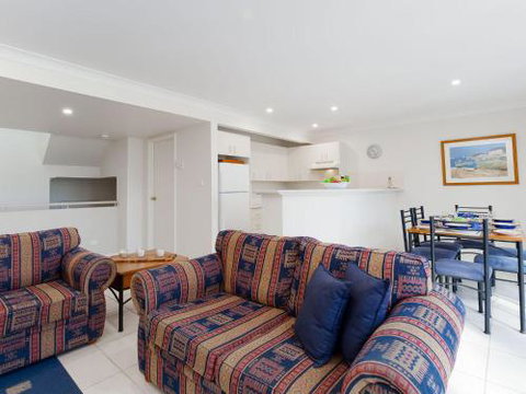 Walk On Birubi 1 / 40 Ocean Ave Pet Friendly WIFI Boat Parking & Water Views - Getaway Accommodation 1