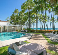 Belle Escapes - Absolute Beachfront Alamanda Resort 14 - Getaway Accommodation
