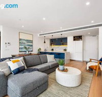 Luxe 101 at Martha Cove waterfront luxury on the marina walk to beach - Getaway Accommodation