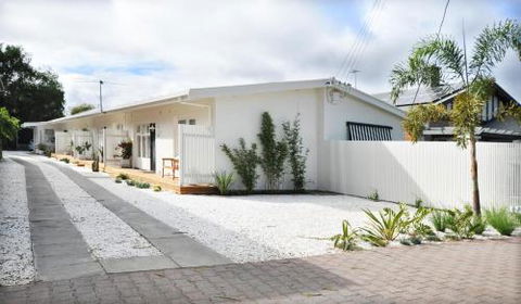 Pine At Arlos Refined Luxury In Glenelg - Getaway Accommodation 6