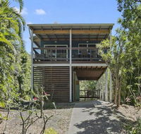 Jonnies 134 Tramican Street - Getaway Accommodation