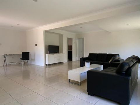 Townsville Wistaria Spacious Home - Getaway Accommodation 4