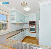 SEASCAPE An Enticing Lakeside Escape - Getaway Accommodation