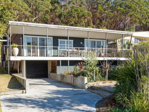 Palmwood At Hyams Beach 4pm Check Out Sundays - Getaway Accommodation 0