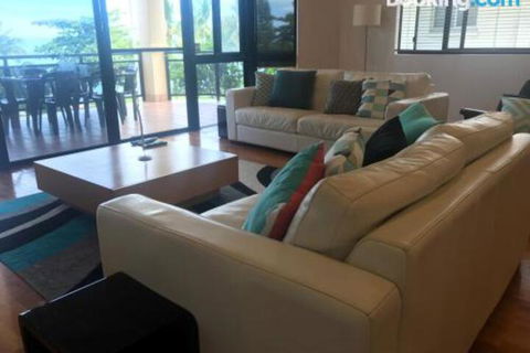 Townsville Strand Lighthouse Apartment 3 - Getaway Accommodation 4