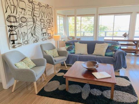 Unwind At Hyams Beach 4pm Check Out Sundays - Getaway Accommodation 1