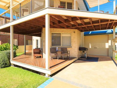 Pollys Escape Main House Cottage Vincentia 4pm Check Out Sundays - Getaway Accommodation 3