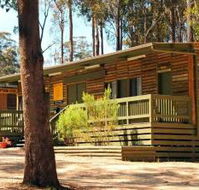Lakes Entrance Log Cabins - Getaway Accommodation