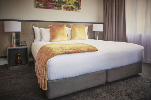 The Remington Orange - Getaway Accommodation 2