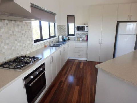 37 Oceanview Parade Sandy Point - Getaway Accommodation 3
