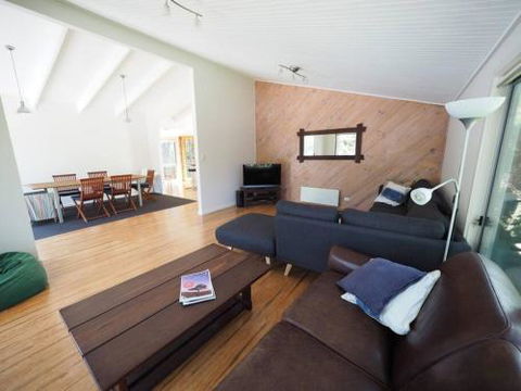 Sleepy Hollow Sandy Point - Getaway Accommodation 4