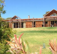 Summerside at 80 Sandy Point Rd Sandy Point - Getaway Accommodation