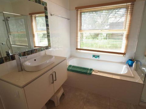 Summerside At 80 Sandy Point Rd Sandy Point - Getaway Accommodation 3