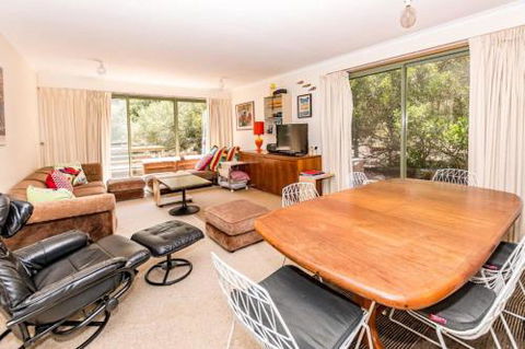 Sixteen Ash Ave Sandy Point - Getaway Accommodation 4