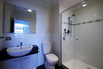 Spacious Apartment With Sea Views - Getaway Accommodation 3