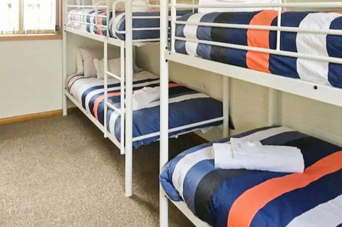 Rye Sleeps 10, Great Weekender - Getaway Accommodation 2