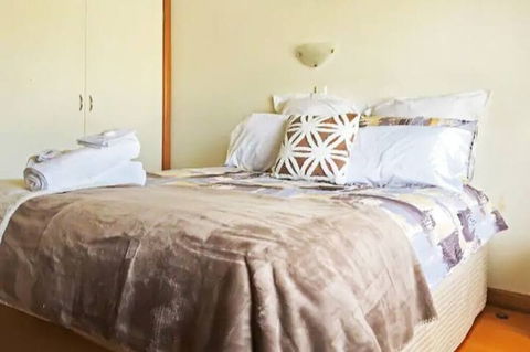 Rye Sleeps 10, Great Weekender - Getaway Accommodation 4