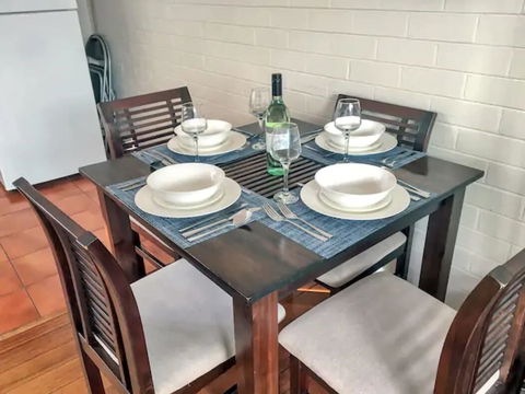 Home Near Shops & Beach - Getaway Accommodation 3