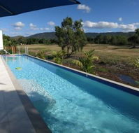 SoCal Swim Out 2 Bedroom Apartment - Getaway Accommodation
