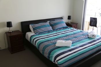 Waters Edge - Getaway Accommodation 4