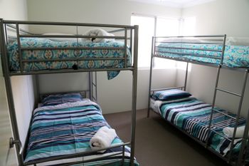 Waters Edge - Getaway Accommodation 2