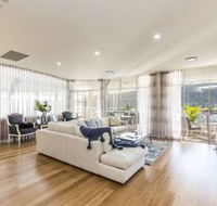 3 Bedroom Waterfront Penthouse on the Hawkesbury - Getaway Accommodation