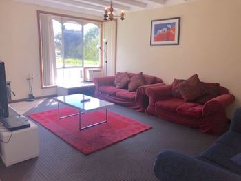 Caves Cottage - Getaway Accommodation 4