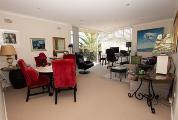 North Sydney Art Bed & Breakfast - Getaway Accommodation 0