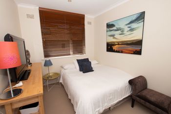 North Sydney Art Bed & Breakfast - Getaway Accommodation 2