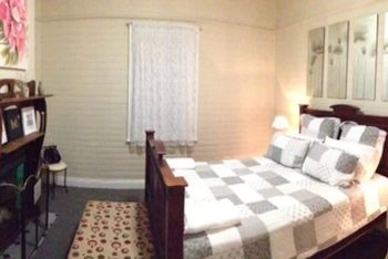 Edgeworth Street Manor - Getaway Accommodation 1
